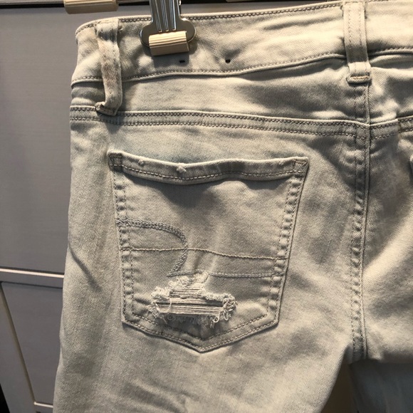 American Eagle Ripped Jeans - Picture 1 of 2